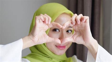 Erra fazira masak burger malaysia buat aleesya. Laudya Cynthia Bella Bakal Berkahwin Dengan Bekas Suami ...