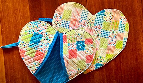 How To Make A Heart Shaped Oven Mitts