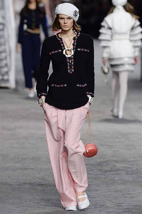 Chanel News Collections Fashion Shows Fashion Week Reviews And More