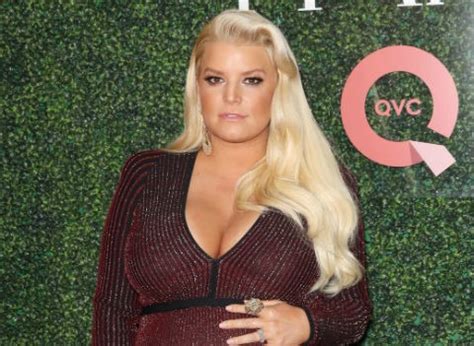 Бахше хабархо аз сарояндахои машхури точик манижа давлатова ва. Джессика Симпсон впервые вышла в свет после третьих родов | StarHit.ru