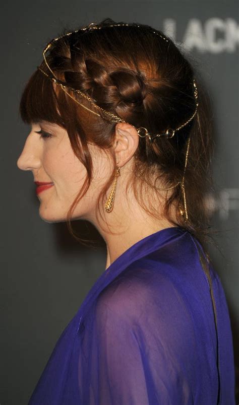 To capture their spirit, watch this video and learn how to give yourself a gorgeous greek goddess summer hairdo. Top 10 Greek Hairstyles That You Can Try Right Now