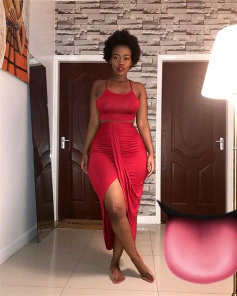 This Rich Sugar Mummy Is Interested In Dating A Younger Man Like You