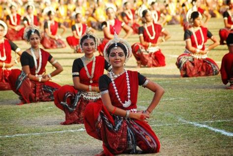 Odisha Handloom And Handicrafts Odissi Dance Another Traditional Way To Show Odisha S Talent