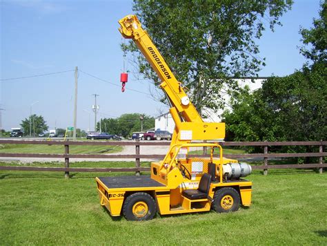Broderson Crane Ic 35 Call 616 200 4308affordable Machinery