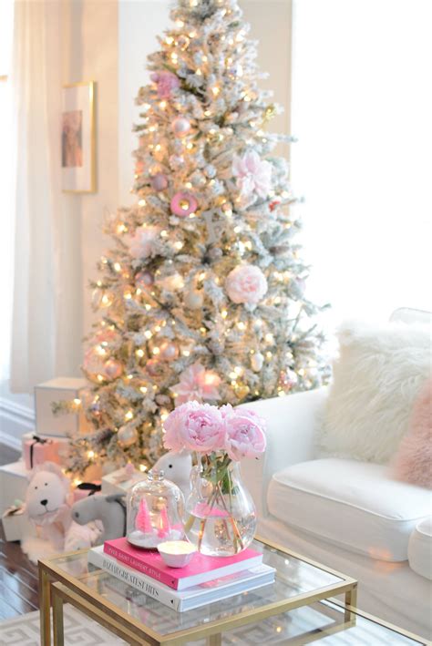 How To Decorate The Perfect Pink Christmas Tree The Pink Dream