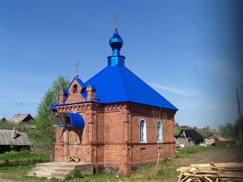 Он копирует образ иконы, которая прибыла на ярославскую землю в 1588 году. Луговское|Часовня Казанской иконы Божией Матери ...
