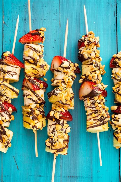 30 Backyard Bbq Ideas For Your Next Summertime Gathering Summer Desserts Banana Split Dessert