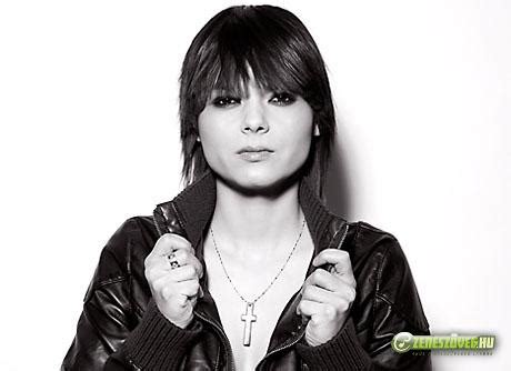 Ibolya olah — ibolya oláh ibolya oláh (née le 31 janvier 1978 à nyíregyháza en hongrie) est une chanteuse hongroise. Oláh Ibolya dalszövegei, albumok, kotta, videó ...