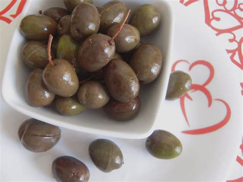 Check spelling or type a new query. Olive verdi in salamoia - Come preparare le olive in salamoia
