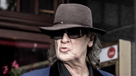 Select your hotkeys to start and stop streaming. Udo Lindenberg: So will er sich bei Finderin „Renate ...
