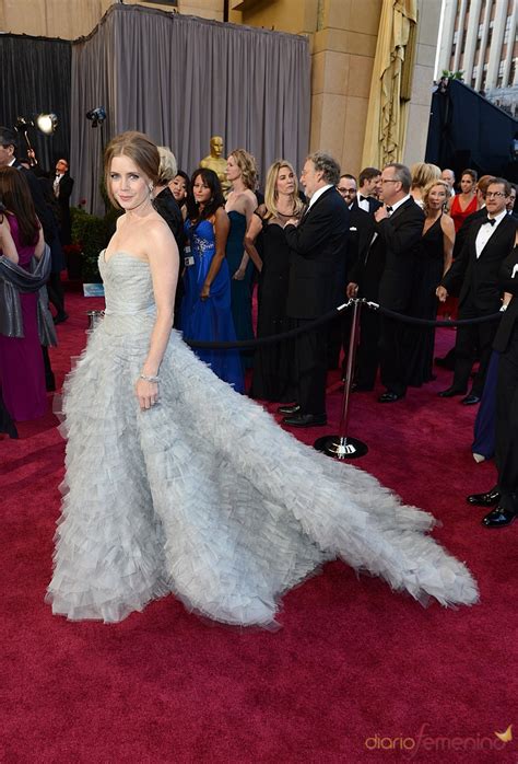 La Actriz Amy Adams En La Alfombra Roja De Los Oscars 2013