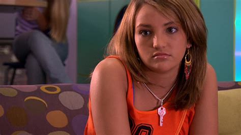 Watch Zoey 101 Season 2 Episode 8 Lola Likes Chase Full Show On Cbs