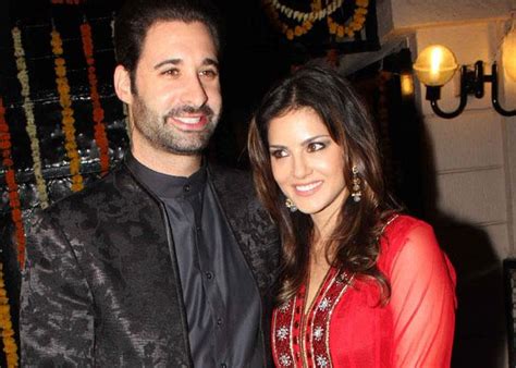 sunny leone s husband daniel weber clears the air about her rumoured ‘no kissing policy