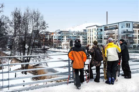 There are 5 ski runs, a children's area. Hiihtokeskus - Hammarbybacken-hiihtokeskus - Esittelyssä ...