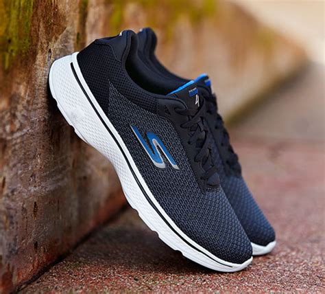 Skechers present an extensive range for men, including trainers, running shoes, golf shoes and boots. Skechers Men's Performance Shoes