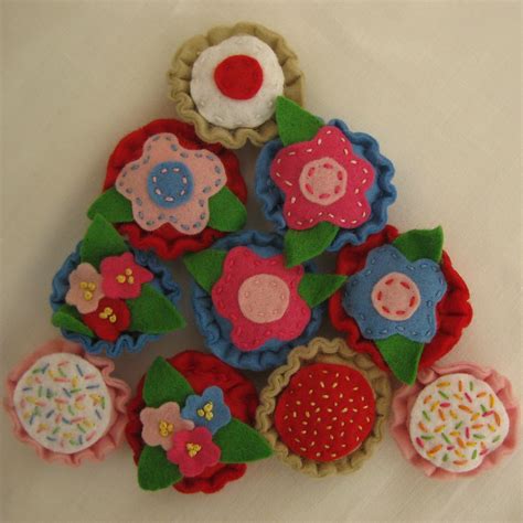 Felt Cakes And Flowers Handmade Wool Felt Cakes And Flower Pin Flickr