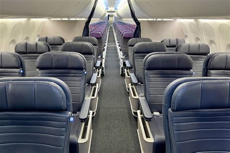 Putting Uniteds New Interior To The Test On The Boeing 737 Max 8