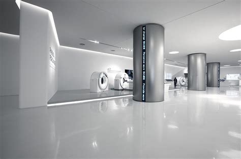 UNITED IMAGING HEALTHCARE SHOWROOM