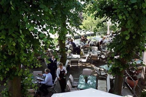 Die aussicht ist sensationell, der service sehr freundlich und dezent, das essen ist sehr gut. Süllberg, Deck 7 und das Treppenviertel in Blankenese