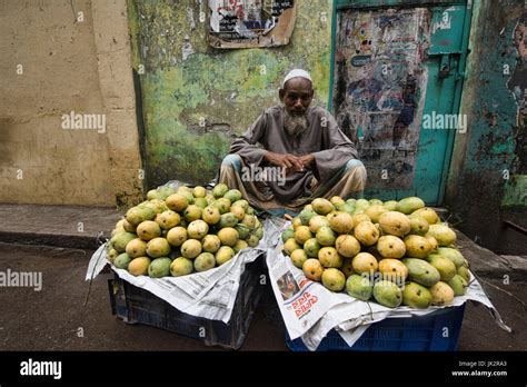 Mango Seller Dhaka Bangladesh Stock Photo Alamy