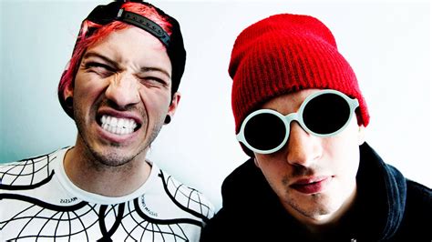 In The Mix With Hk Twenty One Pilots Are Flying High