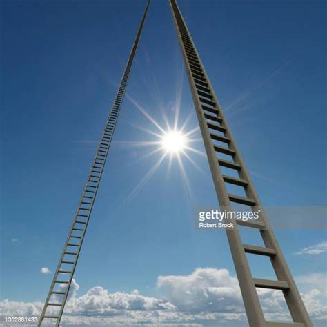 Extended Ladder Fotografías E Imágenes De Stock Getty Images