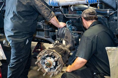 Options for Completing Diesel Mechanic Training Program While Working ...