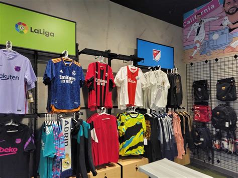 Photos Video Pelé Soccer Store Soft Opens At Downtown Disney District