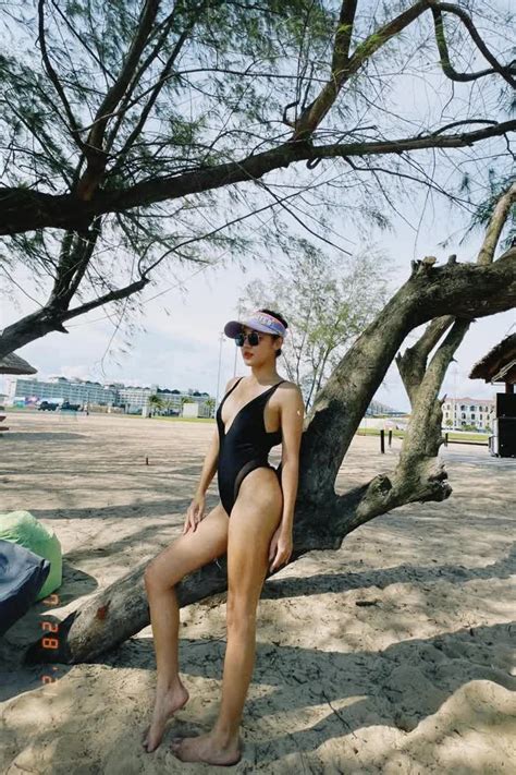 Văn Mai Hương Tung ảnh Diện Bikini Khoe Body Mướt Mắt Nhưng Phải Che Mặt Vì Lý Do Này