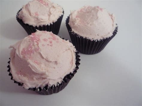 Pink Vanilla Cupcakes Recipe From The Primrose Bakery Cook Flickr