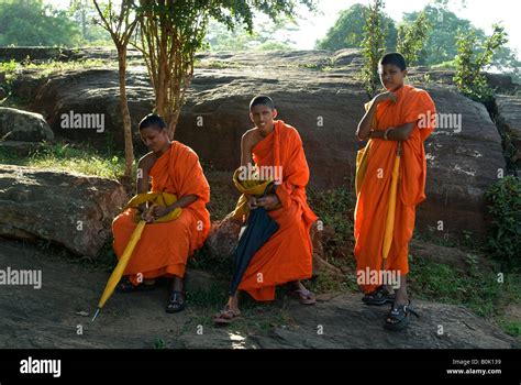 Buddhist Monkssigiriyasri Lanka Stock Photo Alamy