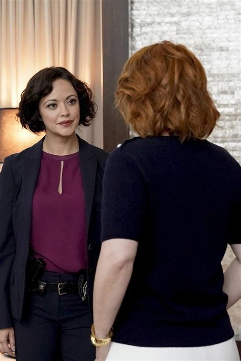 Watch Blue Bloods - S10:E4 Another Look (2019) Online | Free Trial