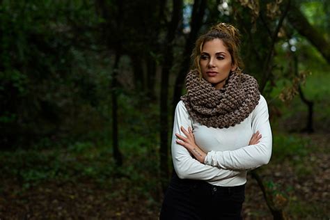 Ravelry Outlander Claire Cowl Pattern By Louise Bollanos