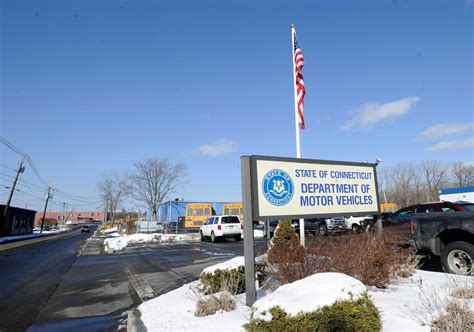 Which shops and chains are open despite coronavirus? What's open, closed on Good Friday? - Connecticut Post