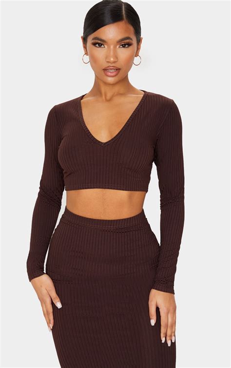 Brown Ribbed V Neck Long Sleeve Crop Top Prettylittlething Ca