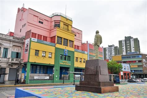 La Escuela Museo Que Donó Quinquela Martín Y Que Hoy Recupera El Color