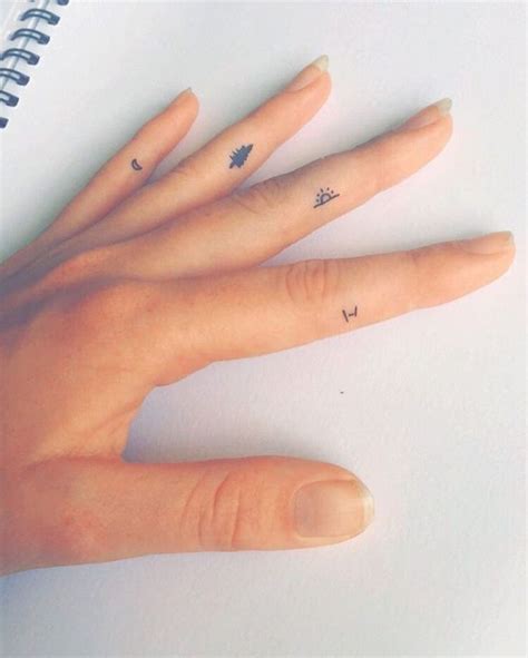 54 Charming Tiny Finger Tattoos Ideas Matchedz Finger Tattoo For
