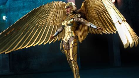 Hot Toys Reveals Wonder Woman 1984 Golden Armor Action Figure — Geektyrant