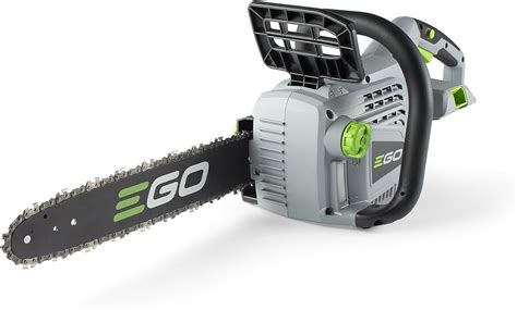 10 Best Lightweight Chainsaws For Women To Use In 2022