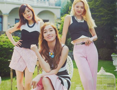 Check Out Snsd S Scans From Their The Best Album Wonderful Generation