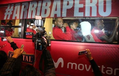 Selecci N Peruana As Parti La Bicolor Rumbo Al Estadio Nacional