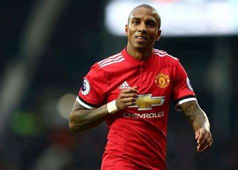 Ashley young's stepmother, dana nelson, focused most of her account on the unanswered questions from the murder — a motive, and ashley young's missing remains. Ashley Young : Setan Merah Bisa Rebut Trofi Liga Champions ...