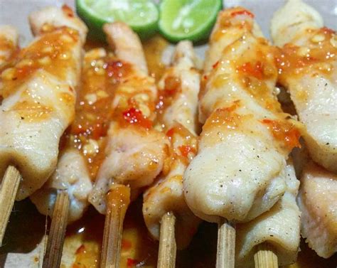 Seafood lumpia, filled with shrimp, diced carrots, scallions, garlic and mayonnaise. Resep Sate Taichan Jakarta Sambal Pedas Spesial