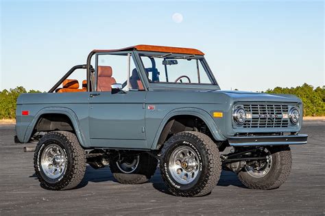 1972 Early Ford Bronco Velocity Restorations In 2020 Ford Bronco