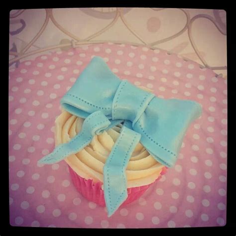 Pretty Bow Cake Bow Cakes Little Cakes Ribbon Slides Bows Sandals
