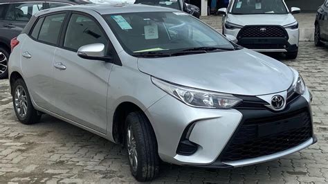 Novo Toyota Yaris 2023 Xs Prata VersÃo IntermedÁria Com Melhor Custo