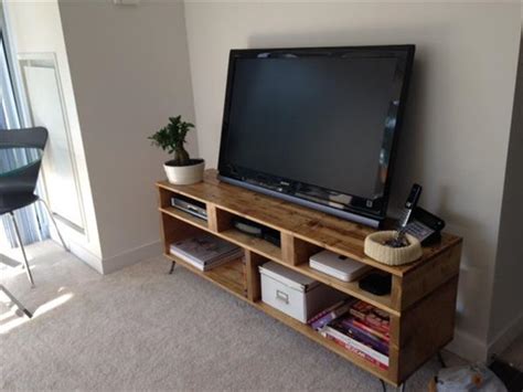 Sharp tv stand base we have a large selection of new 100% genuine sharp tv stands, table top stands, tv bases, tv stand guides, tv stand legs & feet, tv stand screws, body, pedestal and other tv stand replacement parts for your sharp lcd | led | oled | qled | hdtv | curved | smart | flat screen | plasma | dlp | suhd | 4k | 1080p | computer. DIY Pallet Furniture: TV Stand with Hairpin Legs - Modern Legs