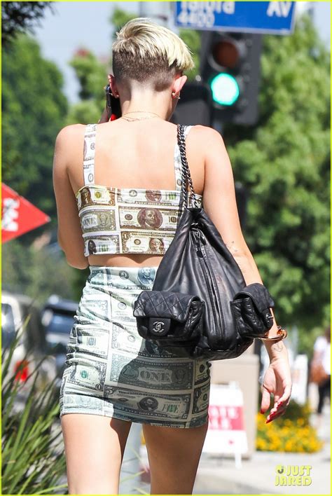 Miley Cyrus Bares Midriff With Money Dress Photo 2908626 Miley Cyrus Tish Cyrus Pictures