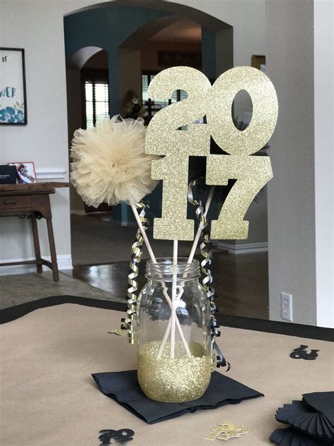 Mason Jars With Pom Pom Ball And 2017 Stand Graduation Mason Jars