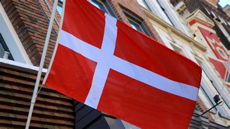 Dabei ist zu beachten, dass gesetze nur durch den gemeinsamen beschluss von parlament. Dänemark: Dänische Regierung kämpft gegen Parallelgesellschaften - Video - WELT